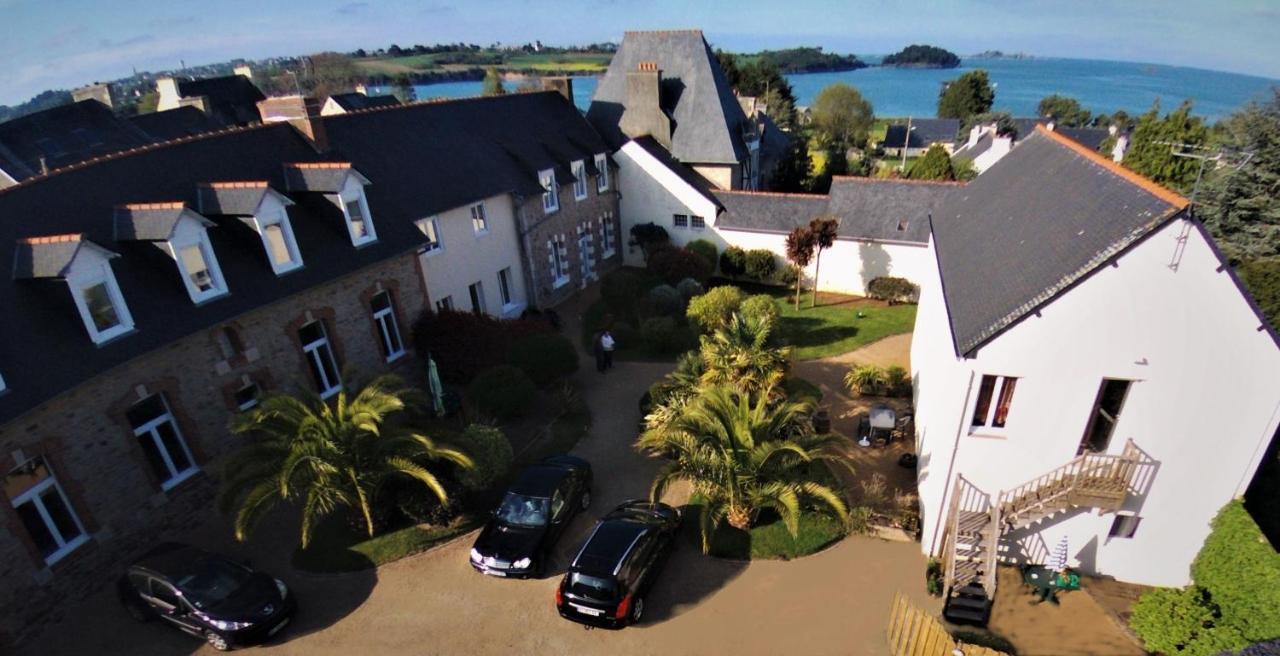Gites "Le Clos De La Baie" Paimpol Exterior photo